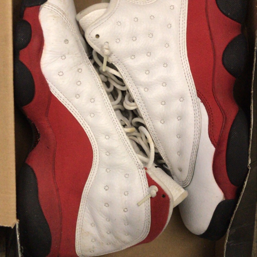 2010 air jordan cherry 13s size 7 mens og box incl